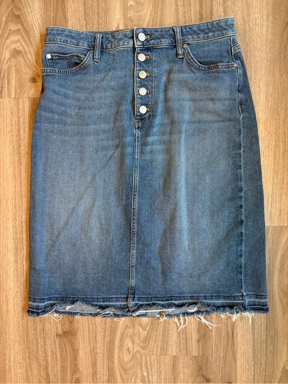 Simply Vera Vera Wang Denim Midi Skirt Button Front Size 14 Raw Hem